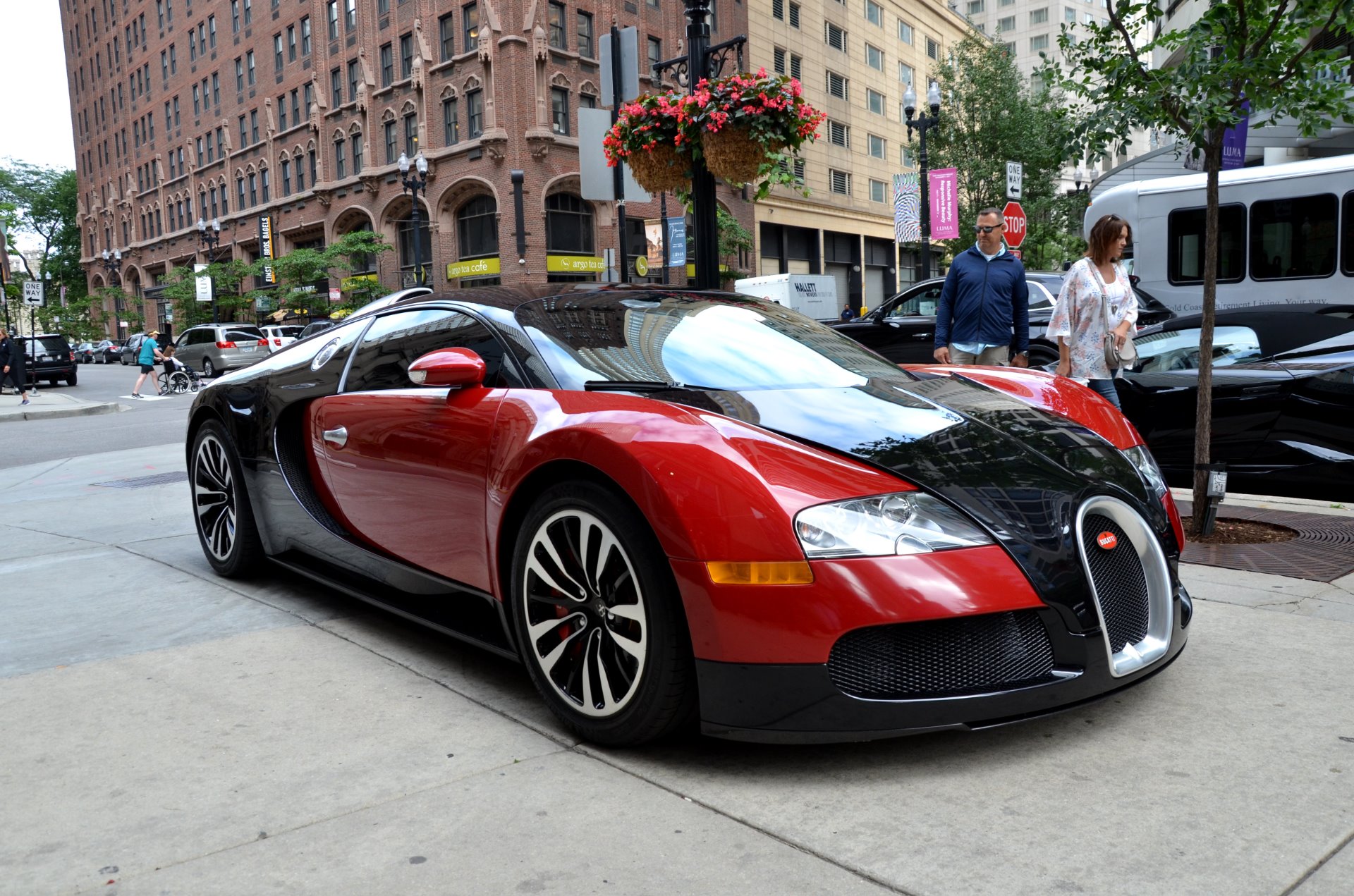 bugatti veyron red and gold