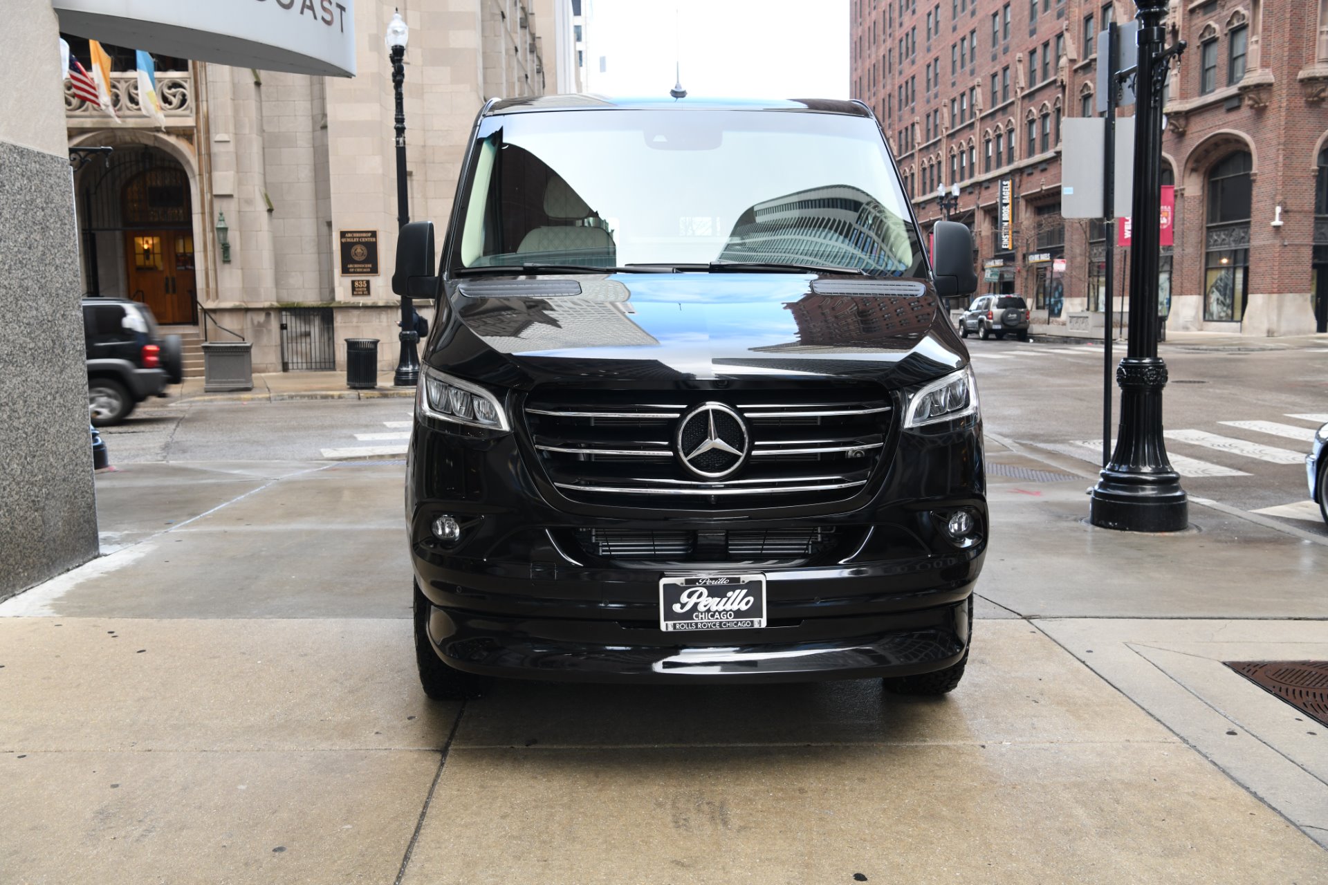 Mercedes benz store vans gold coast