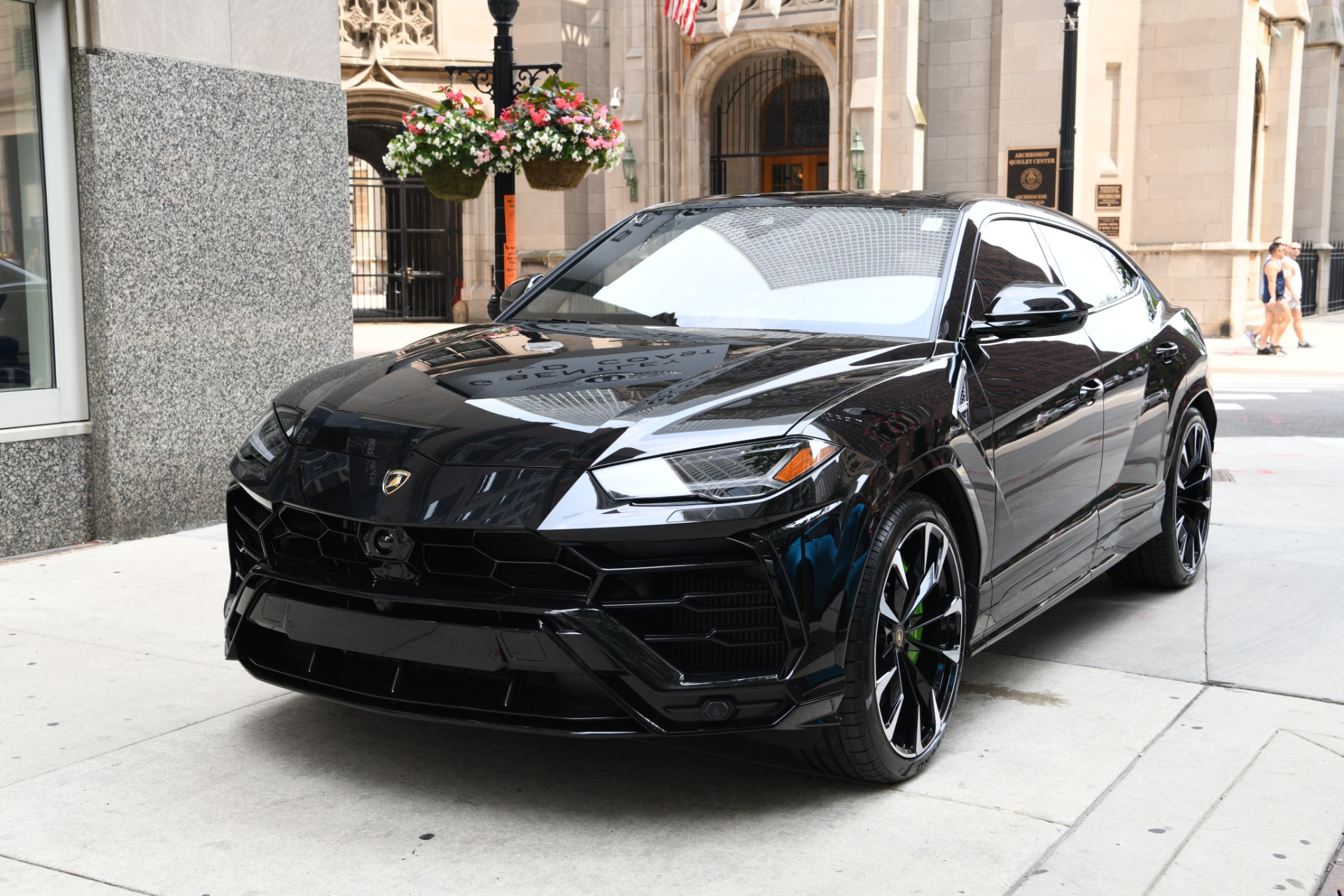 Lamborghini Urus Black & Gold! 😮