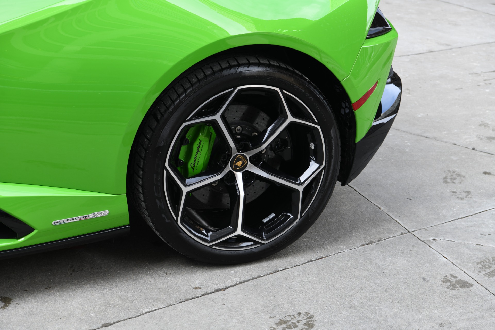 Lambo Lime Green Pearl 3 Stage Auto Paint and Kit Options